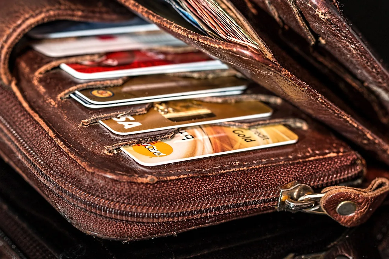 財布とクレジットカード